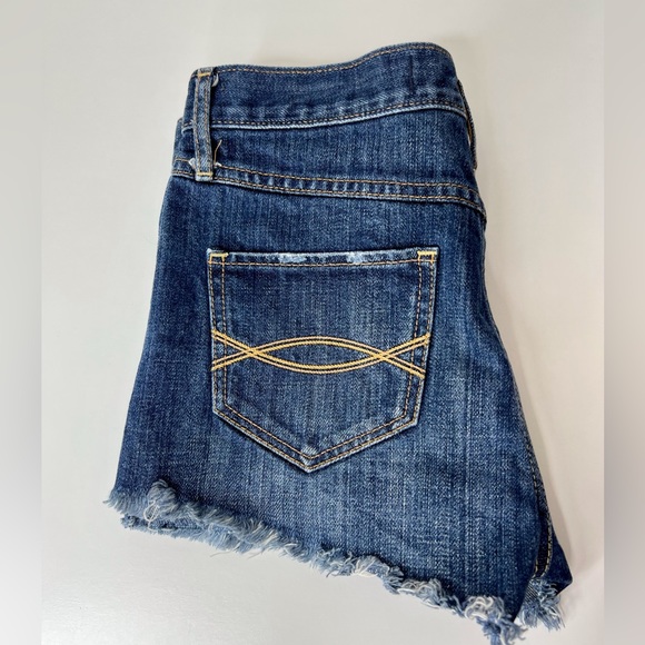 Abercrombie & Fitch denim shorts 00 - Picture 3 of 9